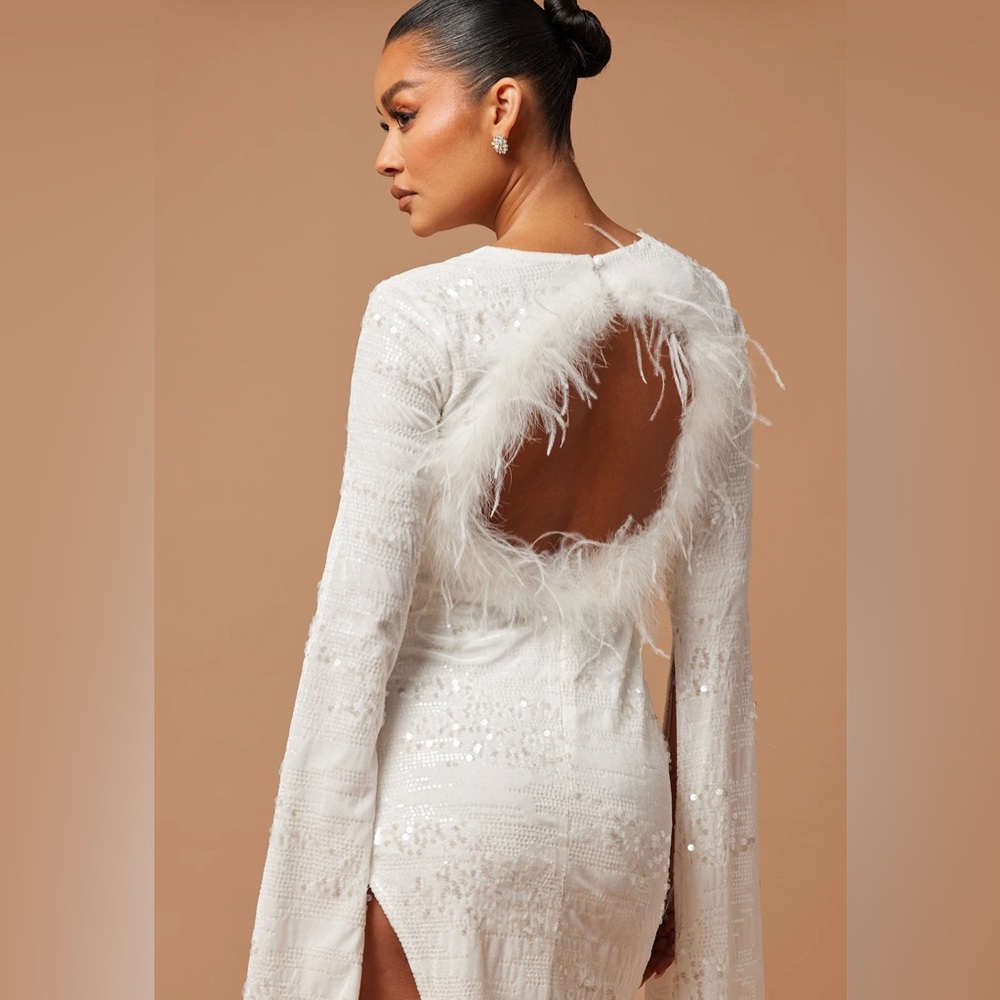 Fashion Nova Luxe Viviane Velvet Gown-White-Size Large NWT🤍🔥 - Picture 2 of 7